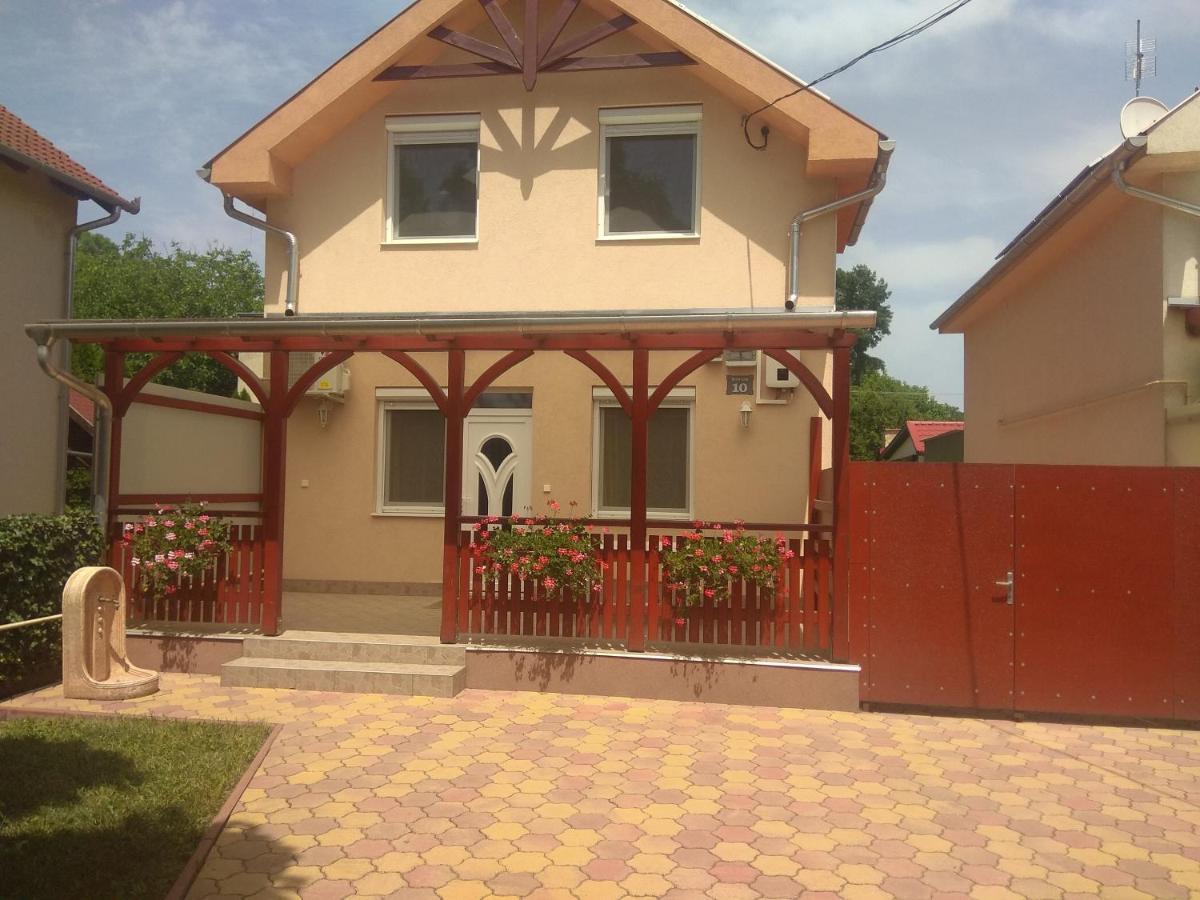 Holiday Home Rose Hajdúszoboszló Exterior foto